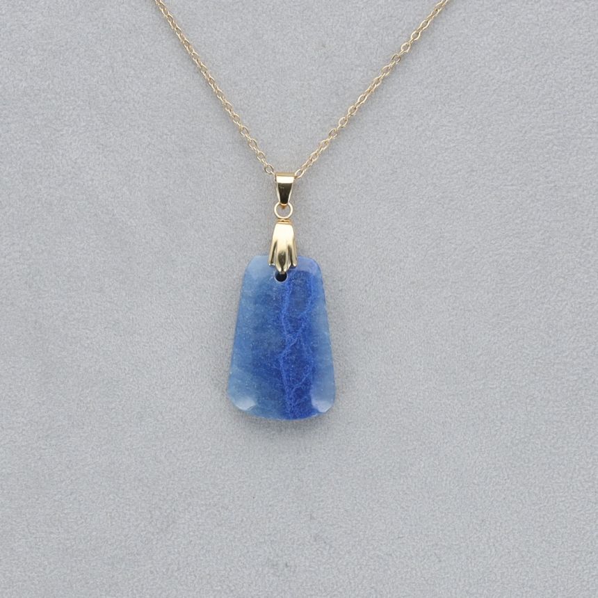 Quartz Bleu Cabochon percé 17