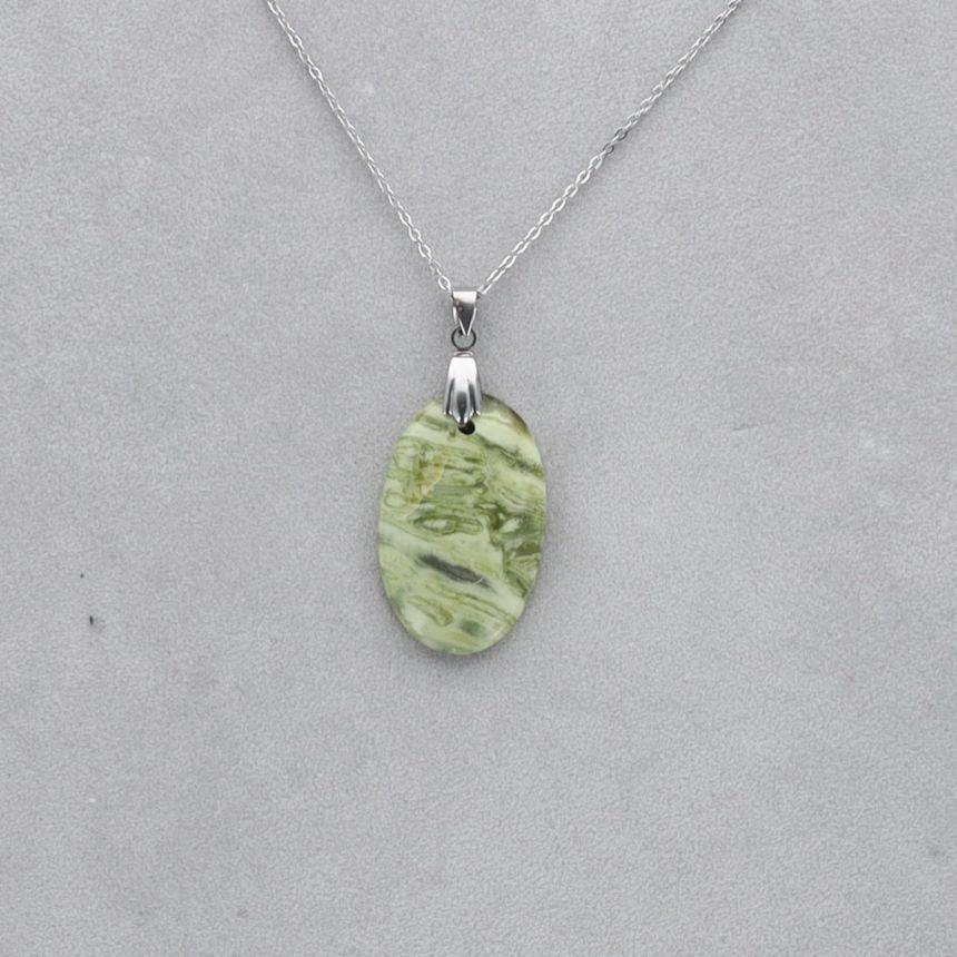 Serpentine Cabochon percé 21